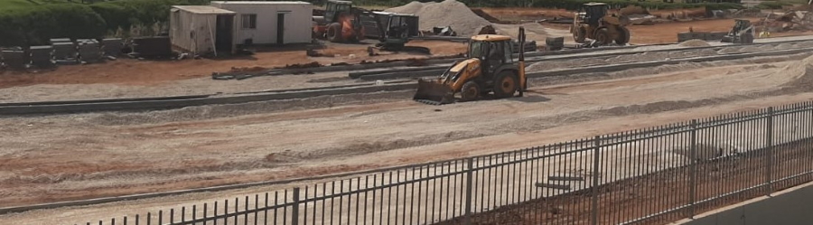  העבודות להקמת שביל האופניים והחניון.