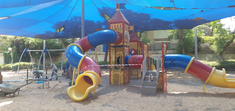 גן גלר המשודרג בעת התקנת המתקנים החדשים