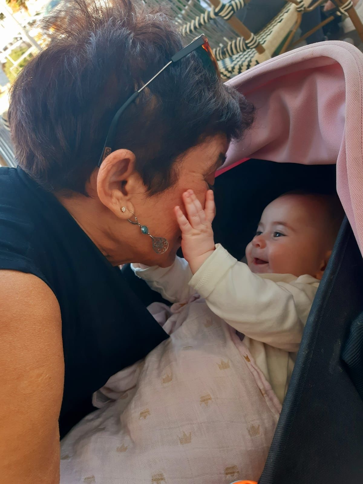 אם ותינוק במפגש בפרויקט אם לדרך