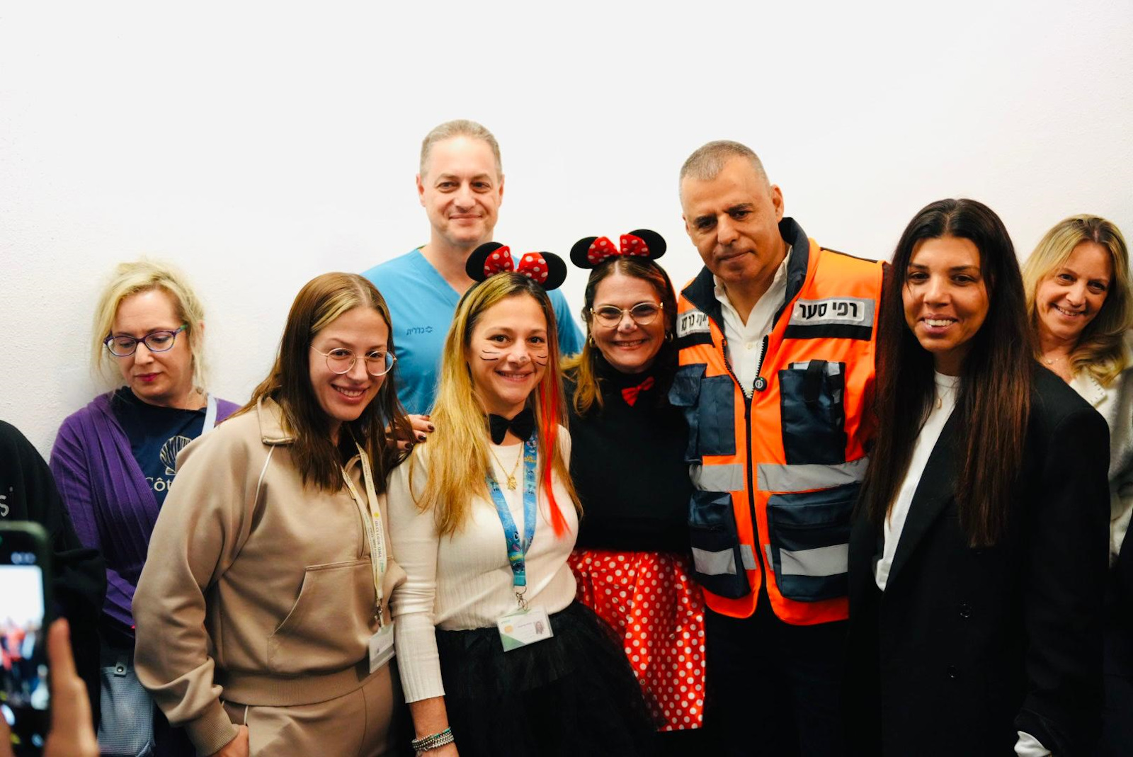 ראש העיר רפי סער במהלך הסיור בבית החולים מאיר