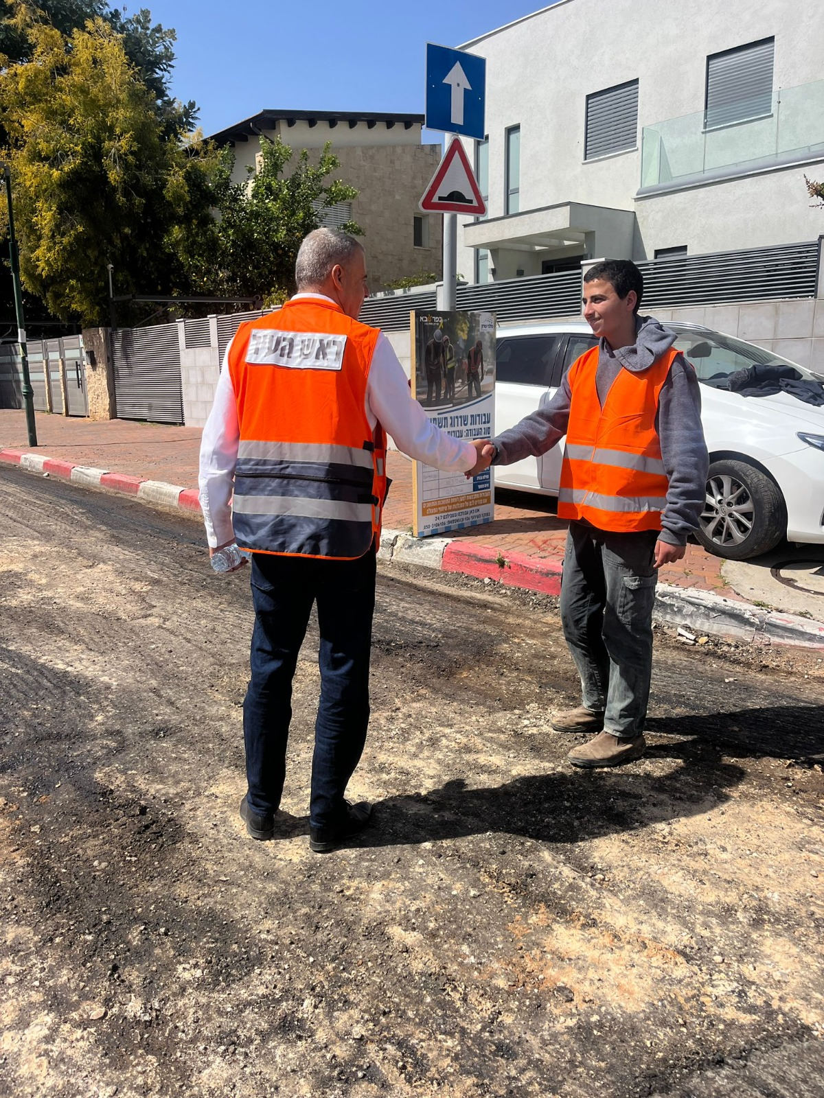 עבודות קרצוף וריבוד ברחובות טרומפלדור וסירקין בכפר סבא