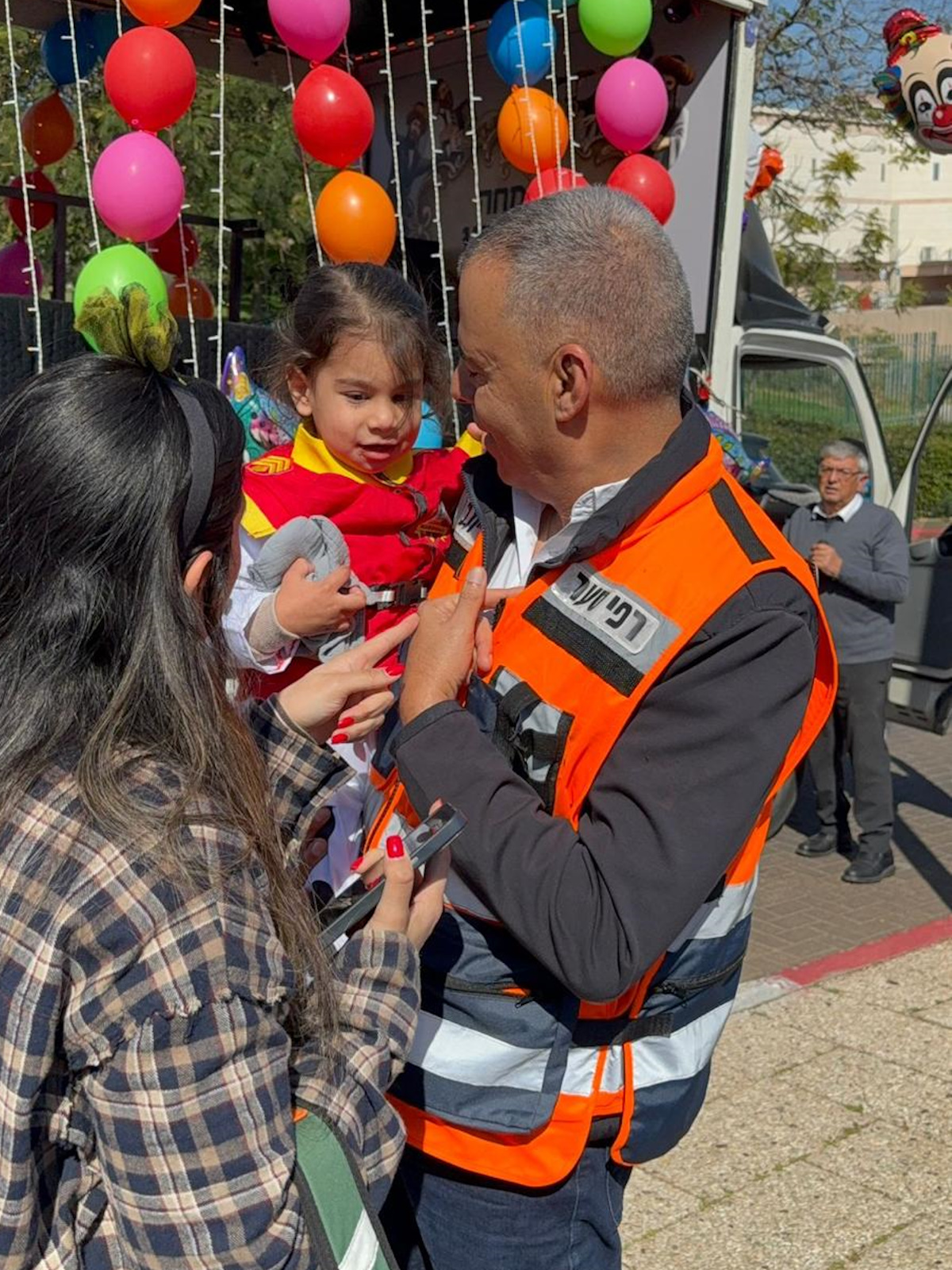 משמחים את התושבים בכפר סבא