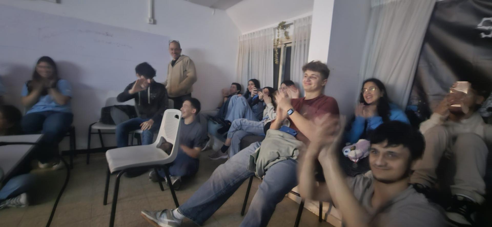 נבחרת הרובוטיקה העירונית מתבשרת על זכייתה במקום הראשון בישראל