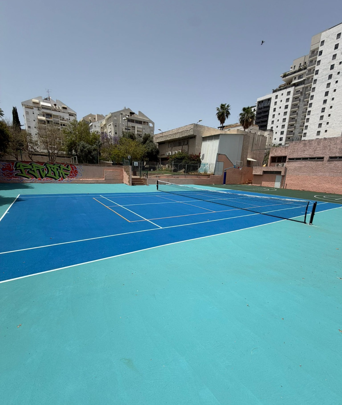 מגרש הספורט ברחוב נחשון אחרי החידוש