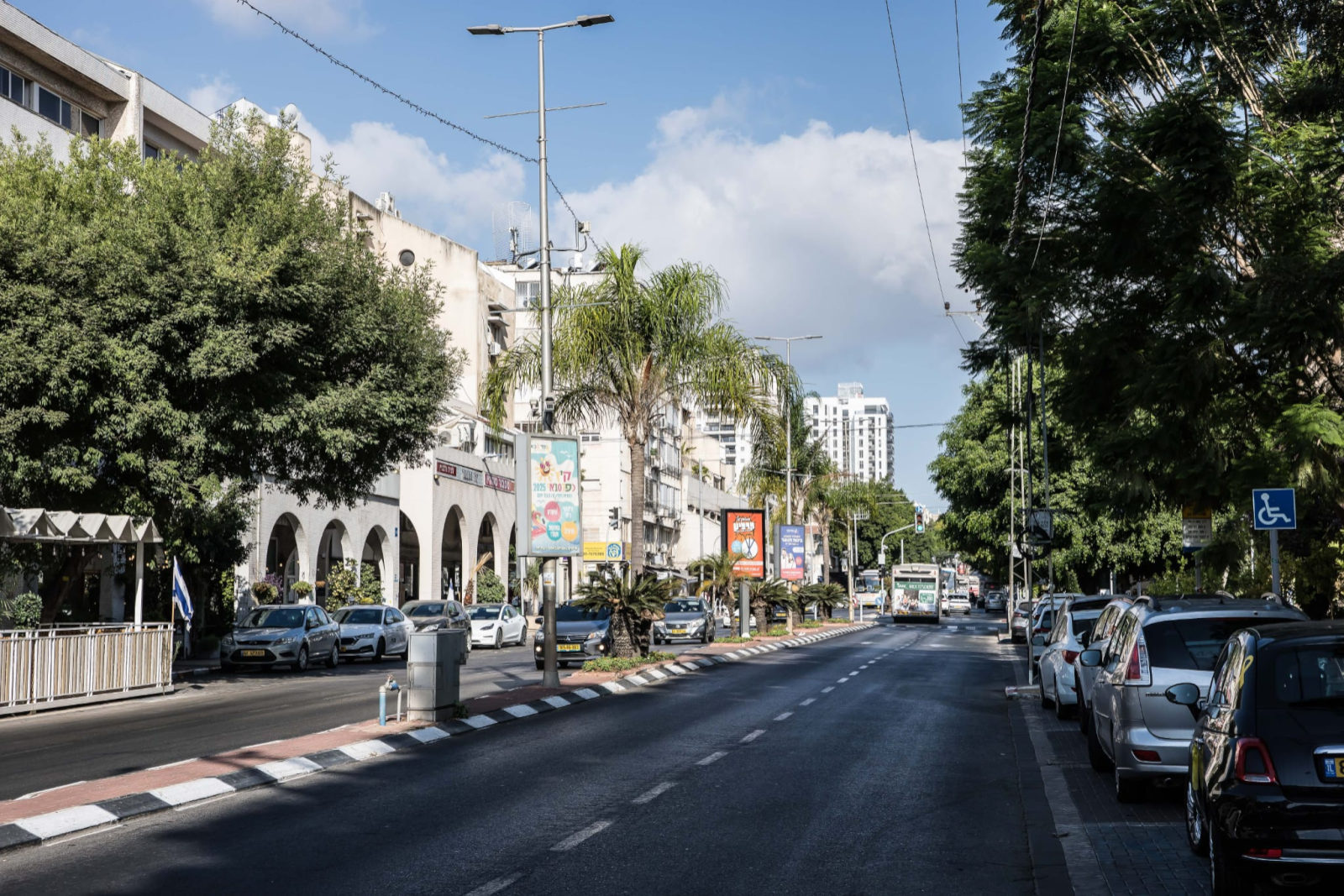 רחוב ויצמן כיום בכפר סבא