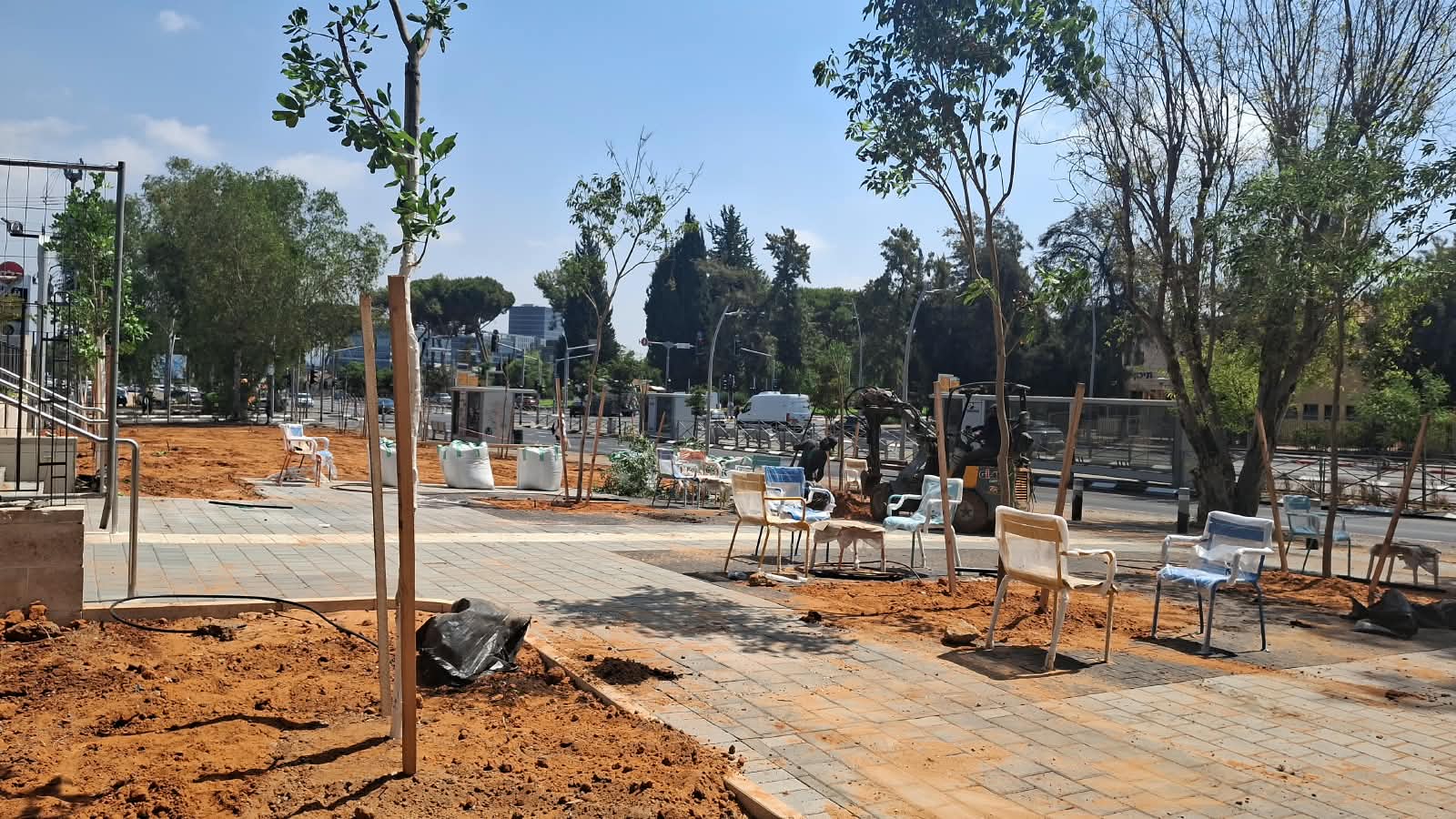 עבודות בשכונת גבעת אשכול ובכניסה לאזור תעסוקה התעש