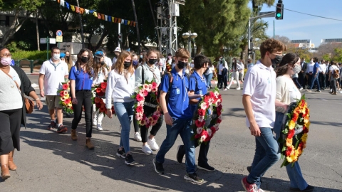 בני הנוער במצעד הזיכרון בעיר