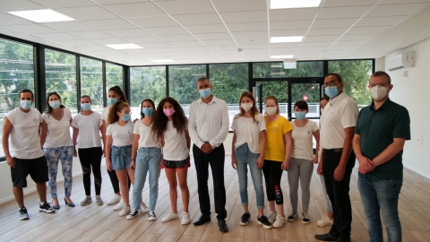 פתיחת שנת הלימודים בחטיבת שזר בתמונה ראש העיר רפי סער עם דני הרוש עילאי הרסגור הנדין ותלמידי החטיבה