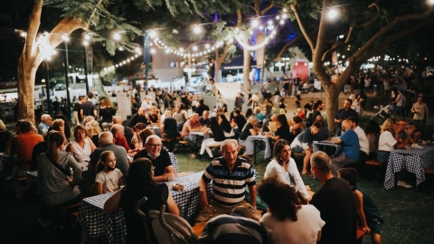 חוגגים בפסטיבל אוקטוברפסט כפר סבא