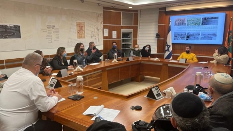 מפגש נציגי העירייה עם בעלי עסקים בכפר סבא