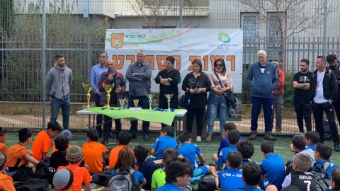 חלוקת הגביעים בטורניר הפסח בקטרגל על שם עדן מוסאי