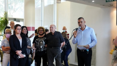 ראש העיר רפי סער ומשתתפים בפתיחת פסטיבל אפוס בכפר סבא בשנה קודמת