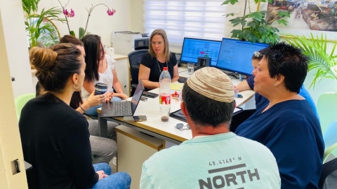 פגישה משותפת במחלקת גני ילדים בעירייה עם ועד הגנים והנהגת ההורים