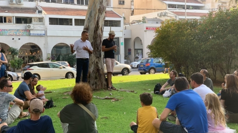 קבלת הפנים לתושבים החדשים עם ראש העיר במהלך סיור ייחודי בכפר סבא