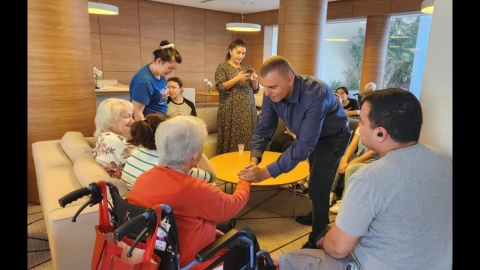 ראש העיר רפי סער במפגש עם ותיקי העיר