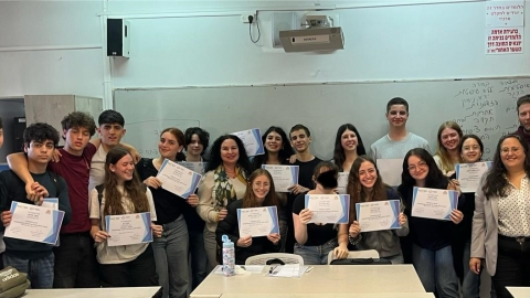 המגשרות והמגשרים הצעירים מתיכון הרצוג בכפר סבא
