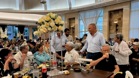 מקבלים את השנה החדשה עם גמלאי העיר