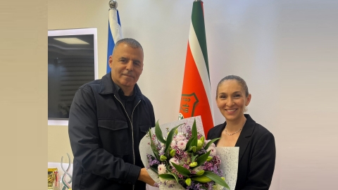 ראש העיר רפי סער ומנכלית העירייה מירב הלפמן