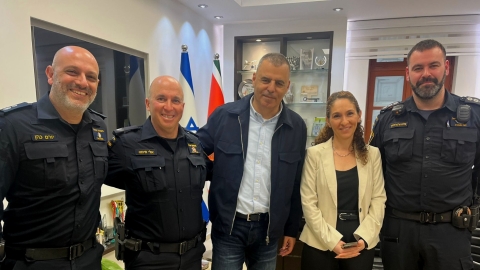 פגישת ראש העיר רפי סער עם מפקד מרחב השרון ונציגי המשטרה