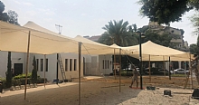 התקנת ההצללה ברחבת בית הכנסת הגדול